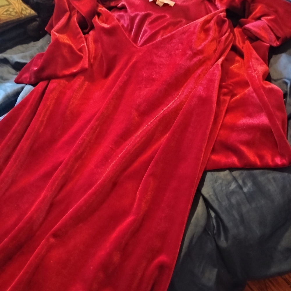 Laundry By Shelli Segal Vibrant Red Satin Dress